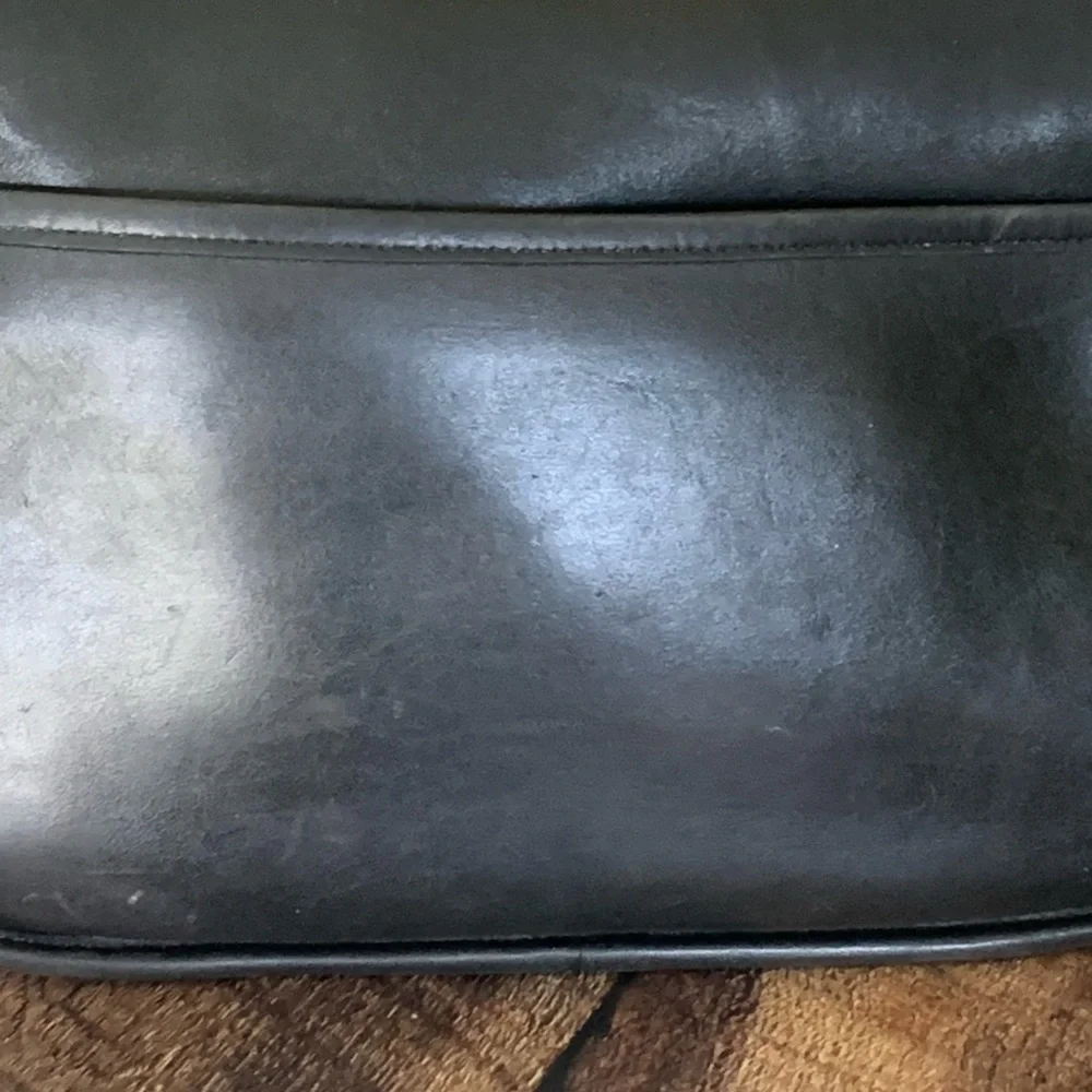 Vintage coach crossbody, City bag black 9790 brass hardware - Picture 2 of 5